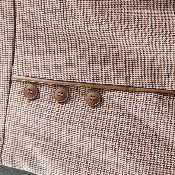 Skirt - Picture 2 of 2